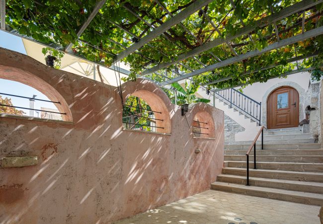 Villa in Garazo - Captain's Hyatt Villa in Garazo - Captain's Hyatt