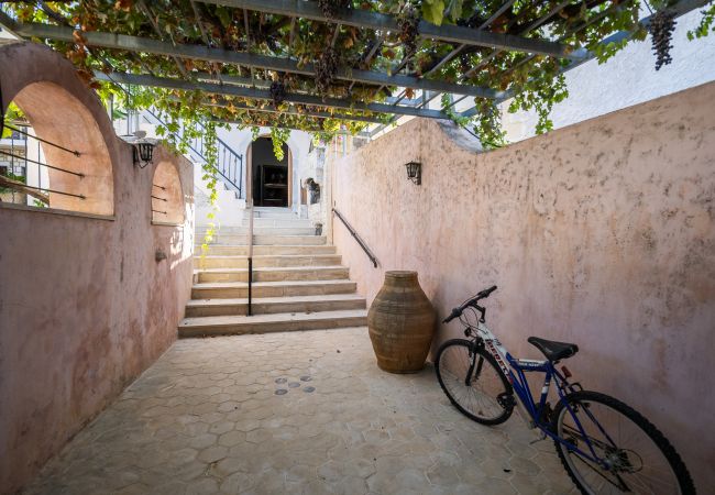 Villa in Garazo - Captain's Hyatt Villa in Garazo - Captain's Hyatt