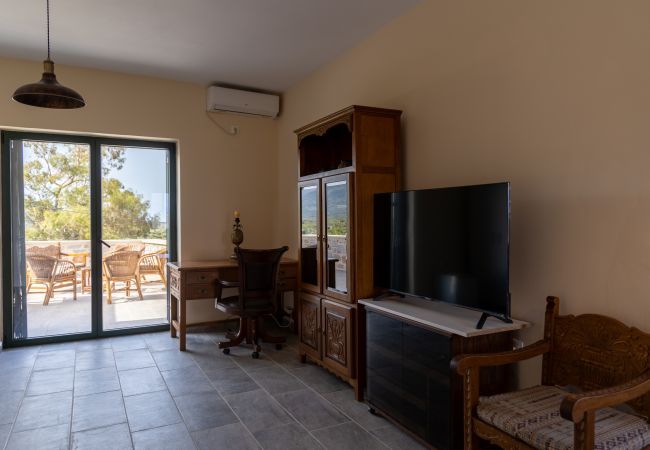 Ferienwohnung in Agia Varvara - Mani Tsopakas Residences - Artsi Maisonette Ferienwohnung in Agia Varvara - Mani Tsopakas Residences - Artsi Maisonette
