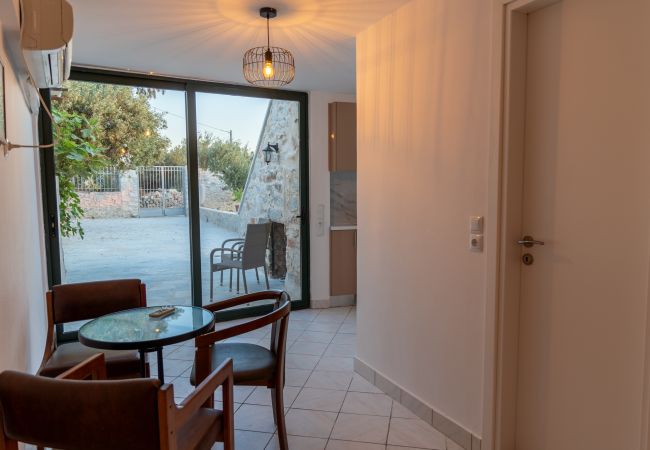 Studio in Agia Varvara - Mani Tsopakas Residences - Avli Studio Studio in Agia Varvara - Mani Tsopakas Residences - Avli Studio