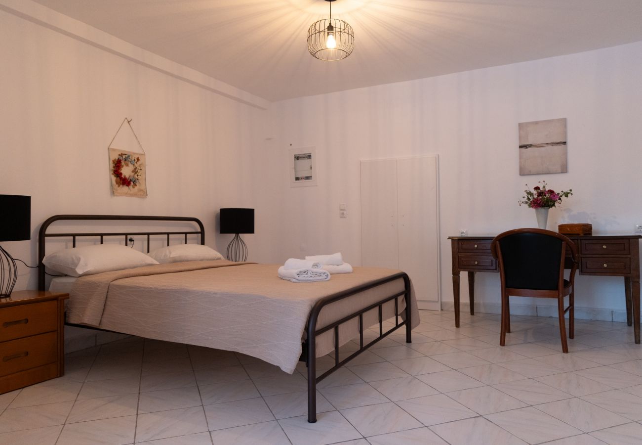 Studio in Agia Varvara - Mani Tsopakas Residences - Avli Studio Studio in Agia Varvara - Mani Tsopakas Residences - Avli Studio