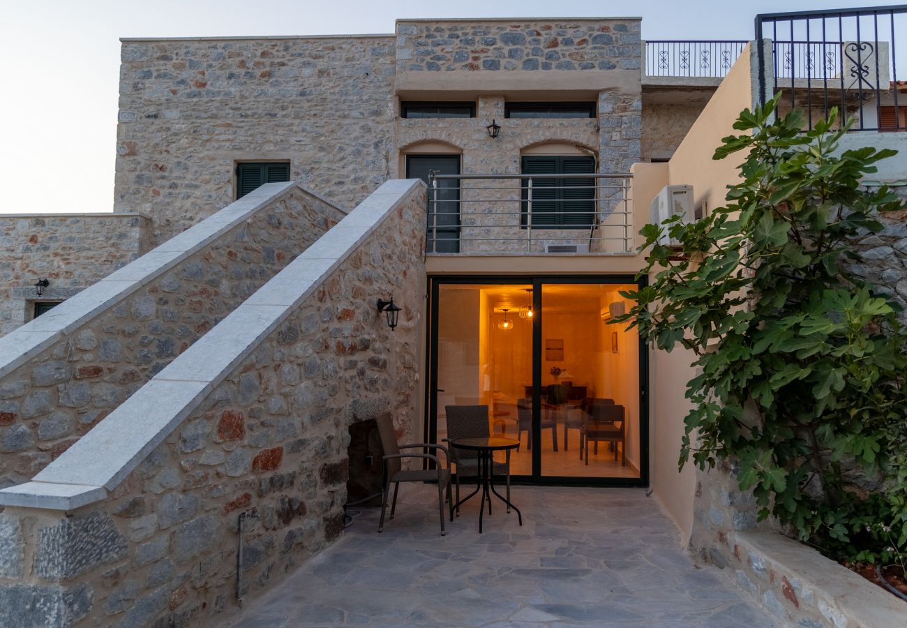 Studio in Agia Varvara - Mani Tsopakas Residences - Avli Studio Studio in Agia Varvara - Mani Tsopakas Residences - Avli Studio