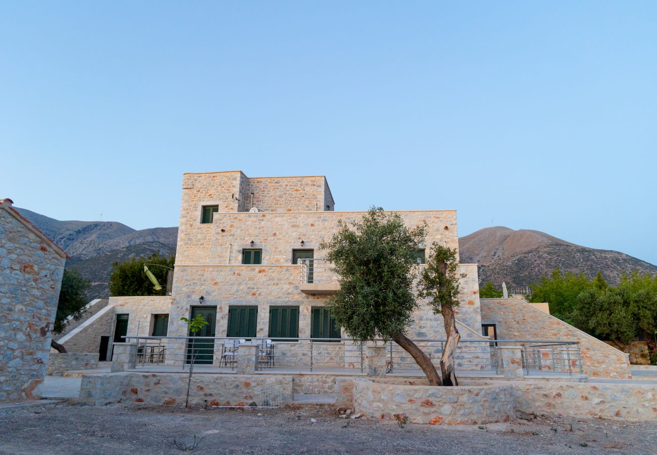 Studio in Agia Varvara - Mani Tsopakas Residences - Avli Studio Studio in Agia Varvara - Mani Tsopakas Residences - Avli Studio