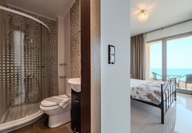 Villa in Kato Gouves - Artemis beachfront villa-on the Waves Villa in Kato Gouves - Artemis beachfront villa-on the Waves