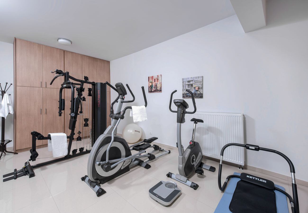 Villa in Kato Gouves - Artemis beachfront villa-on the Waves Villa in Kato Gouves - Artemis beachfront villa-on the Waves