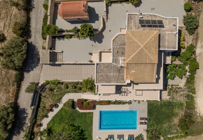 Villa in Agia Paraskevi - Arios Lux Villa Villa in Agia Paraskevi - Arios Lux Villa