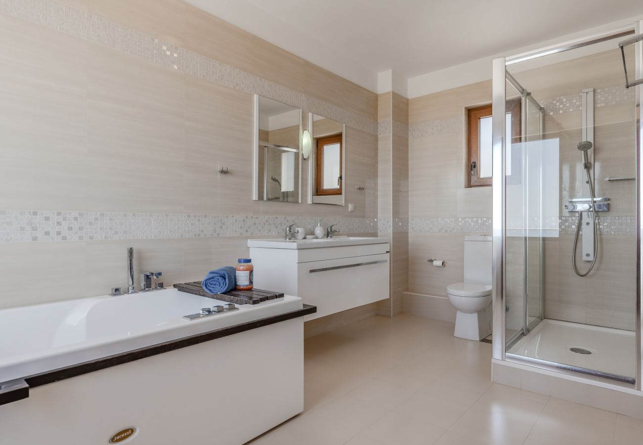 Villa in Agia Paraskevi - Arios Lux Villa Villa in Agia Paraskevi - Arios Lux Villa