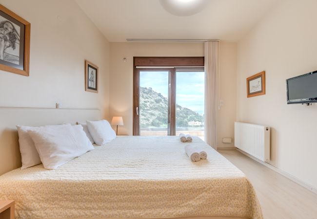 Villa in Palaiokastro - Villa Paris Villa in Palaiokastro - Villa Paris