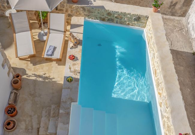 Villa in Maroulas - Golden Theros - Village Experience Villa in Maroulas - Golden Theros - Village Experience