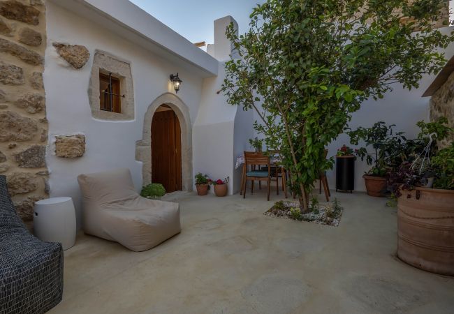 Villa in Maroulas - Golden Theros - Village Experience Villa in Maroulas - Golden Theros - Village Experience