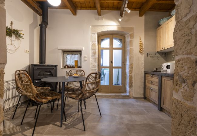 Villa in Maroulas - Golden Theros - Village Experience Villa in Maroulas - Golden Theros - Village Experience