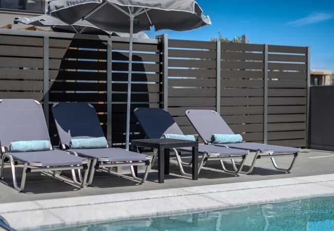 Villa in Anopolis - The Rosy pair Villa in Anopolis - The Rosy pair