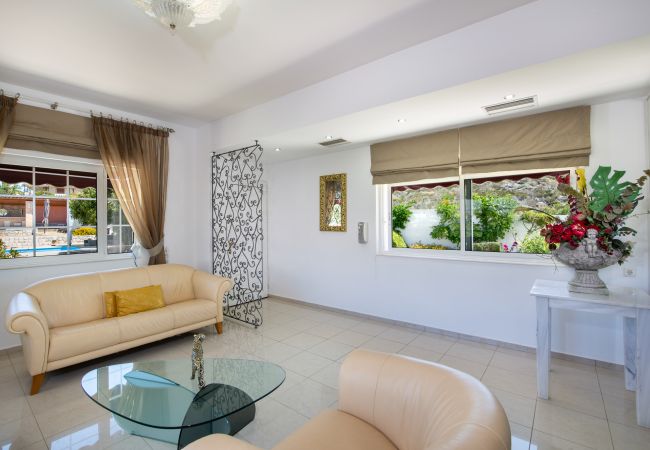 Villa in Akrotiri - Villa Plumeria Flower Villa in Akrotiri - Villa Plumeria Flower