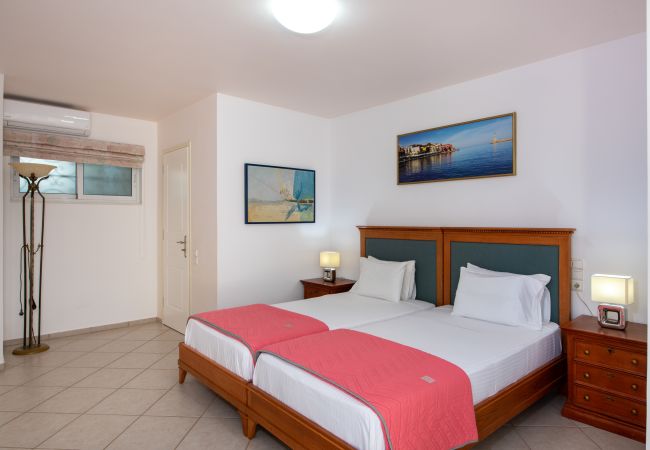 Villa in Akrotiri - Villa Plumeria Flower Villa in Akrotiri - Villa Plumeria Flower