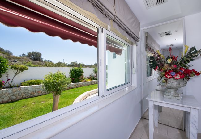 Villa in Akrotiri - Villa Plumeria Flower Villa in Akrotiri - Villa Plumeria Flower