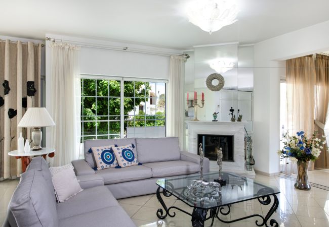 Villa in Akrotiri - Villa Plumeria Flower Villa in Akrotiri - Villa Plumeria Flower