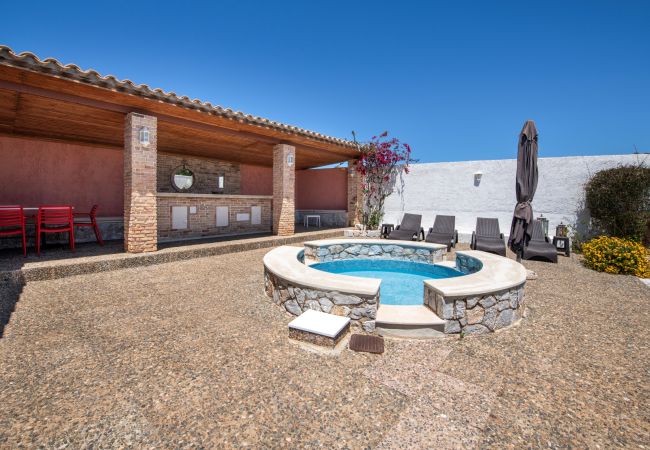 Villa in Akrotiri - Villa Plumeria Flower Villa in Akrotiri - Villa Plumeria Flower