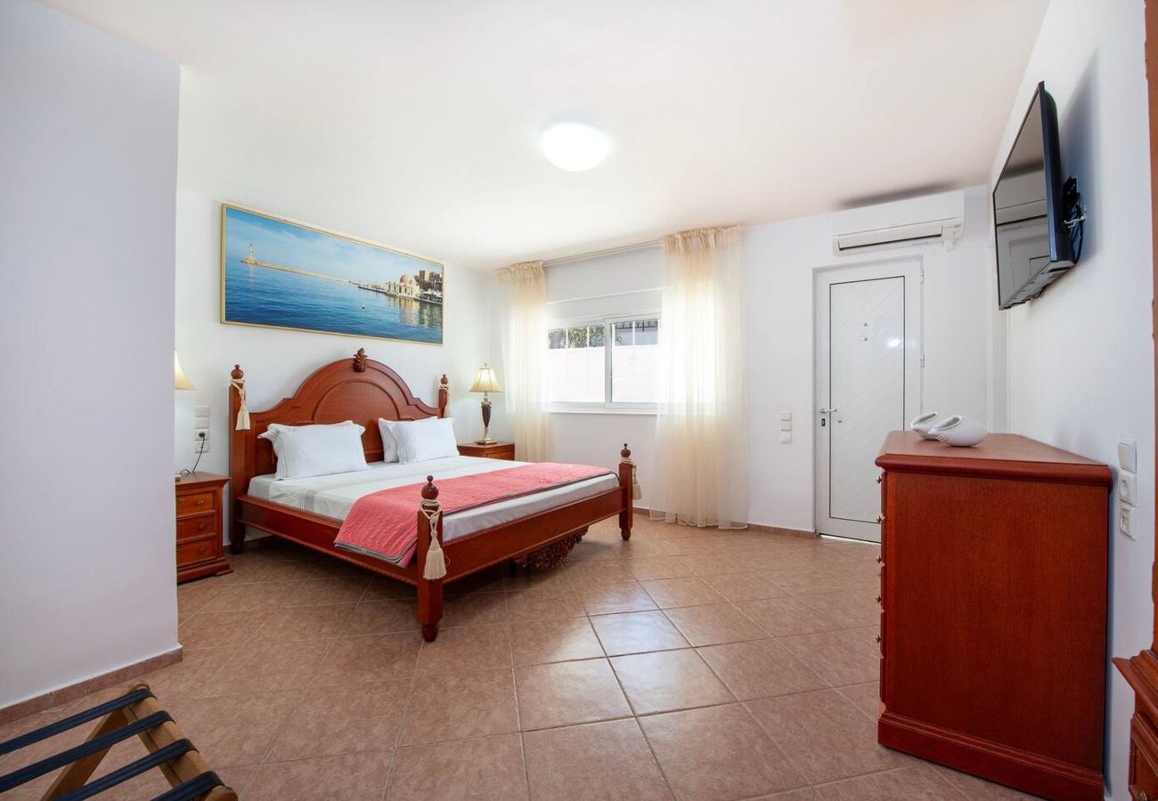 Villa in Akrotiri - Villa Plumeria Flower Villa in Akrotiri - Villa Plumeria Flower