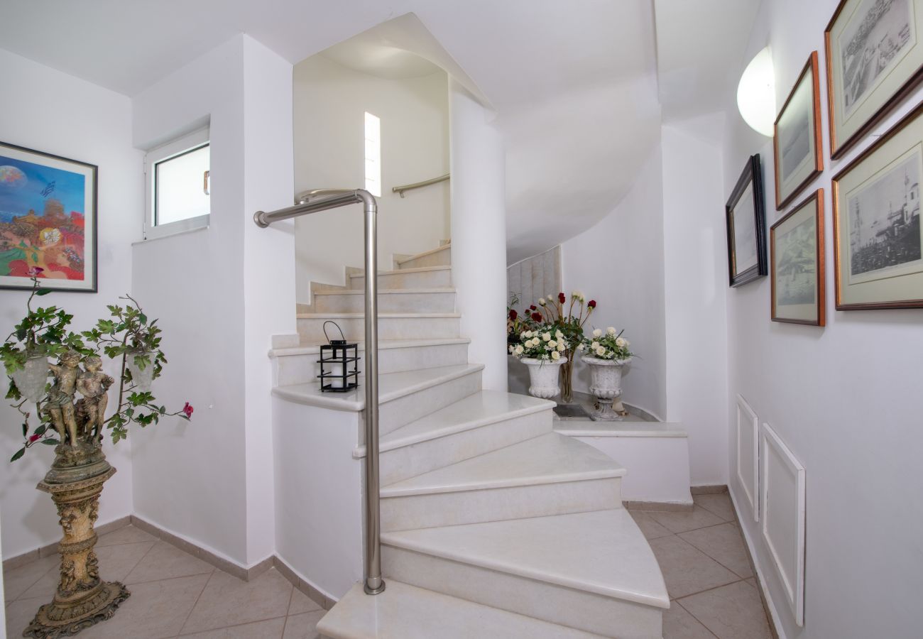 Villa in Akrotiri - Villa Plumeria Flower Villa in Akrotiri - Villa Plumeria Flower