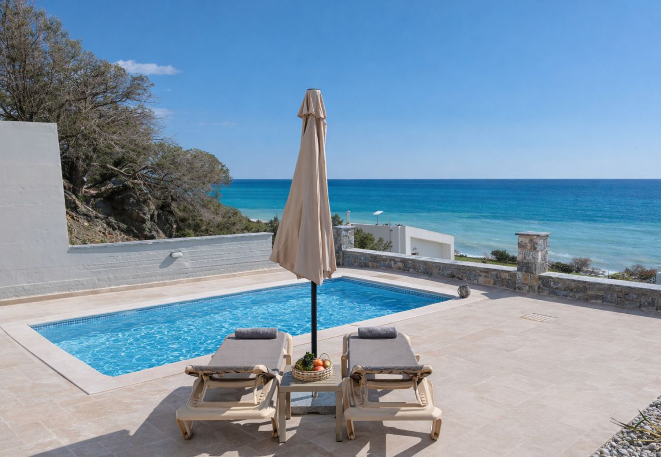 Villa in Ano Viannos - Kedros Villa 6, Beachfront 20m & Pool