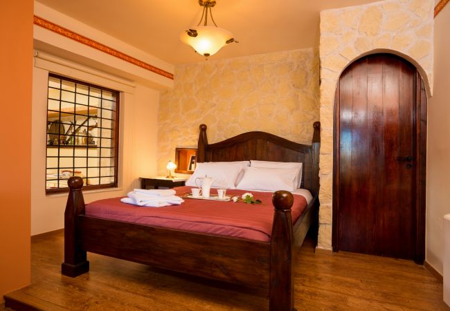 Amazing villa,13 persons,Almyrida,Chania,Double bed bedroom Amazing villa,13 persons,Almyrida,Chania,Double bed bedroom