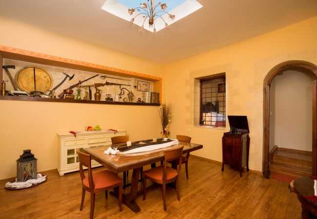 Amazing villa,13 persons,Almyrida,Chania,Comfortable dining area Amazing villa,13 persons,Almyrida,Chania,Comfortable dining area