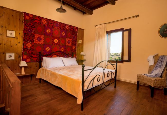 Amazing villa,13 persons,Almyrida,Chania,Bedroom with wooden staircase Amazing villa,13 persons,Almyrida,Chania,Bedroom with wooden staircase