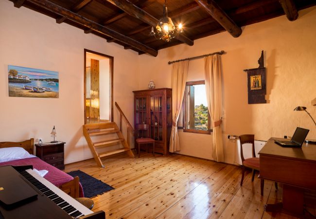 Amazing villa,13 persons,Almyrida,Chania,Single bed bedroom Amazing villa,13 persons,Almyrida,Chania,Single bed bedroom