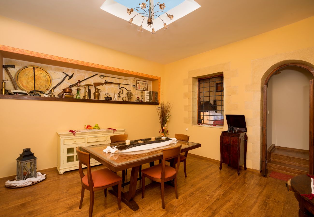 Amazing villa,13 persons,Almyrida,Chania,Comfortable dining area Amazing villa,13 persons,Almyrida,Chania,Comfortable dining area