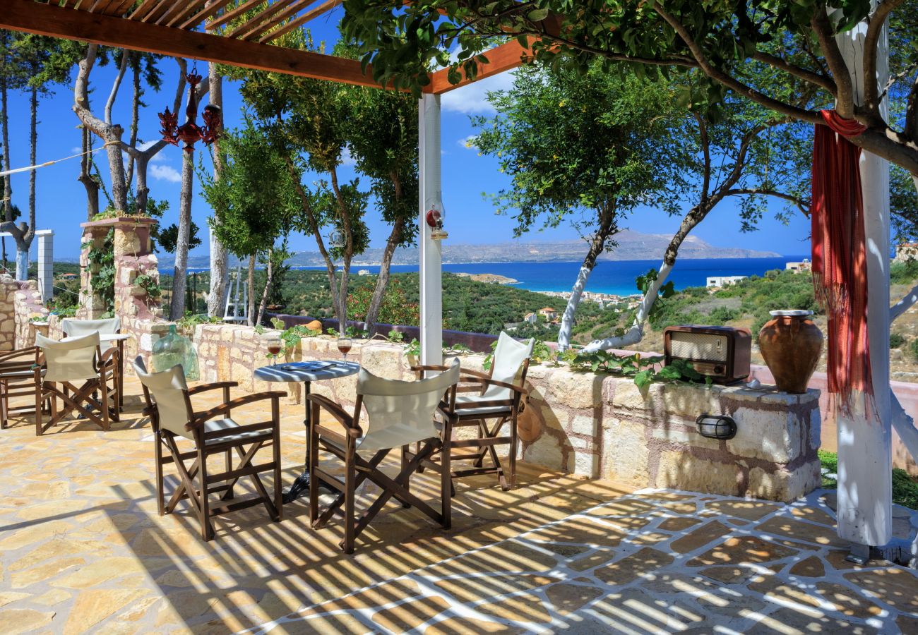 Amazing villa,13 persons,Almyrida,Chania,Shaded pergola Amazing villa,13 persons,Almyrida,Chania,Shaded pergola
