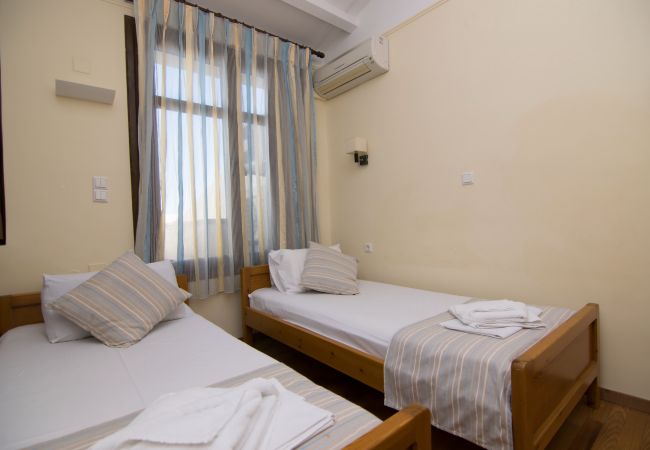 Modern House next to the Beach,Rethymno,Twin beds bedroom Modern House next to the Beach,Rethymno,Twin beds bedroom