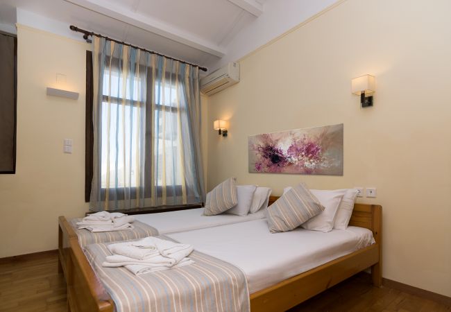 Modern House next to the Beach,Rethymno,Twin beds bedroom Modern House next to the Beach,Rethymno,Twin beds bedroom