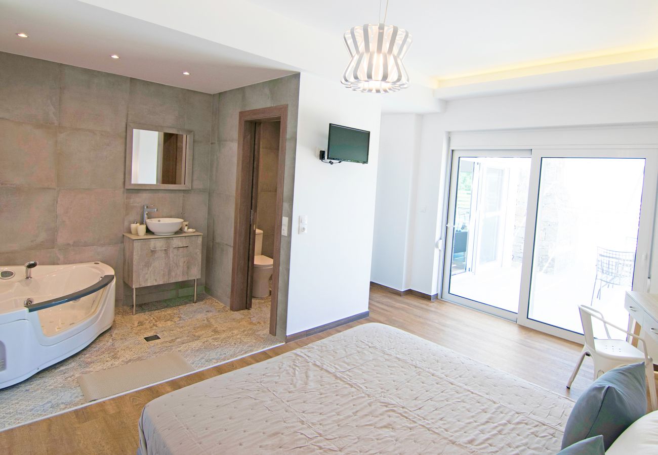 Villa for up to 4 in Rethymno Crete short drive to the beach Villa for up to 4 in Rethymno Crete short drive to the beach