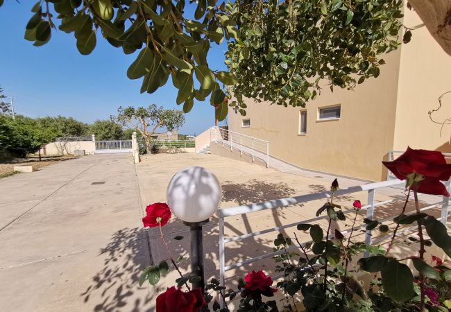 Villa in Adelianos Kampos - Yanni's 1 Villa in Adelianos Kampos - Yanni's 1