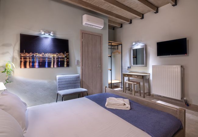 Renovated Villa, 12 persons, Kids pool, Picturesque village, Rethymno Renovated Villa, 12 persons, Kids pool, Picturesque village, Rethymno