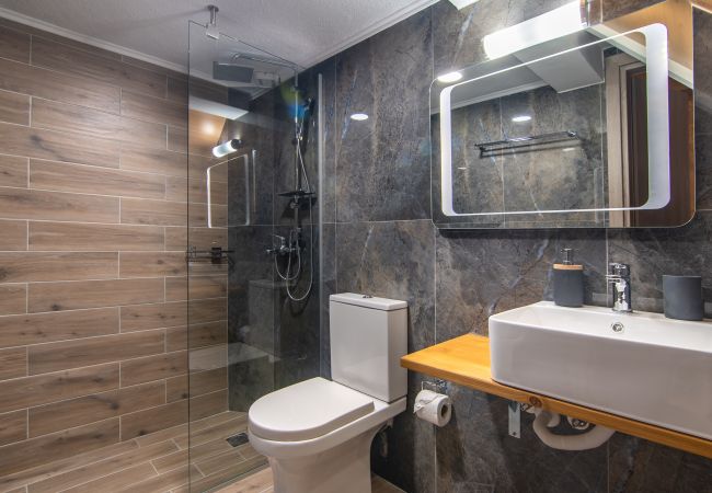 Renovated Villa, 12 persons, Kids pool, Picturesque village, Rethymno Renovated Villa, 12 persons, Kids pool, Picturesque village, Rethymno