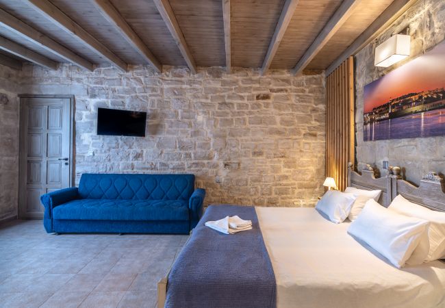 Renovated Villa, 12 persons, Kids pool, Picturesque village, Rethymno Renovated Villa, 12 persons, Kids pool, Picturesque village, Rethymno