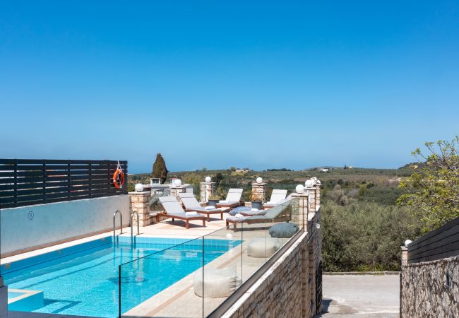 Renovated Villa, 12 persons, Kids pool, Picturesque village, Rethymno Renovated Villa, 12 persons, Kids pool, Picturesque village, Rethymno