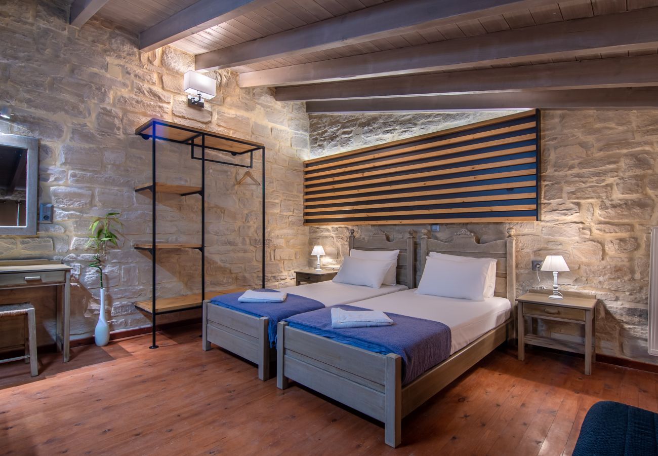 Renovated Villa, 12 persons, Kids pool, Picturesque village, Rethymno Renovated Villa, 12 persons, Kids pool, Picturesque village, Rethymno