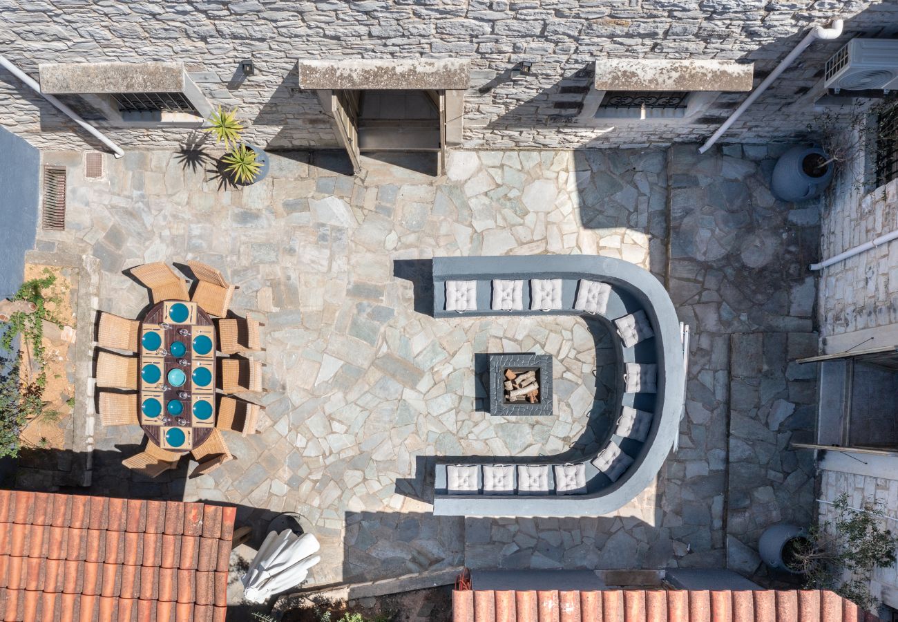 Renovated Villa, 12 persons, Kids pool, Picturesque village, Rethymno Renovated Villa, 12 persons, Kids pool, Picturesque village, Rethymno