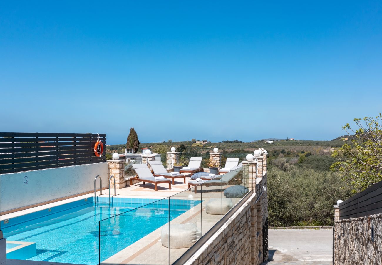 Renovated Villa, 12 persons, Kids pool, Picturesque village, Rethymno Renovated Villa, 12 persons, Kids pool, Picturesque village, Rethymno