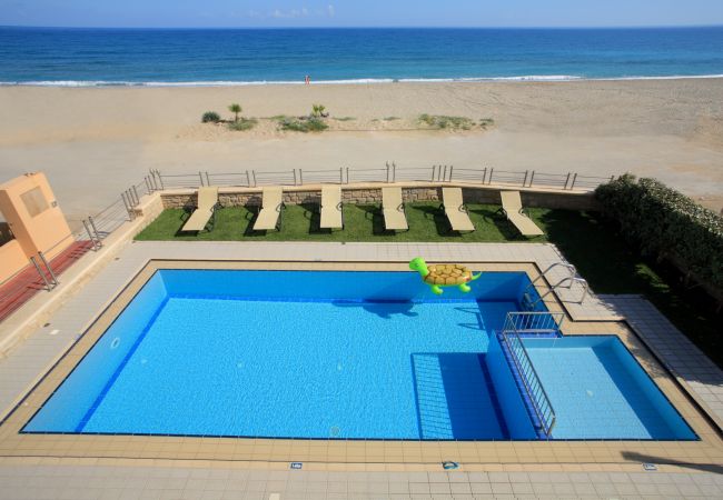 Beach Villa for 12 in Rethymno town