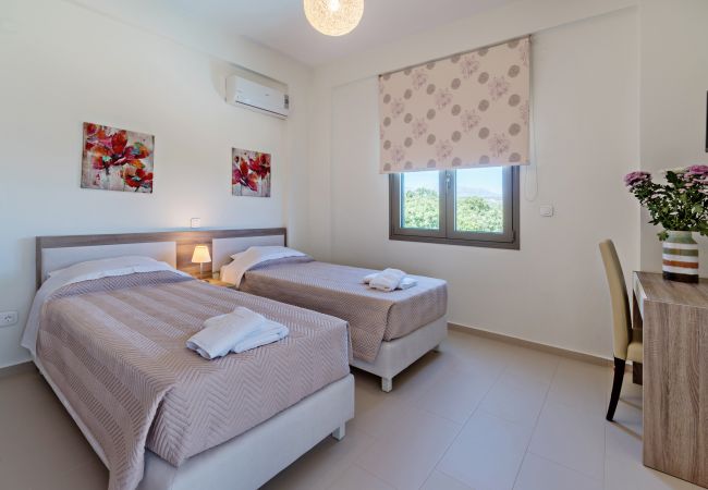 Twin beds bedroom,Prines,Rethymno Twin beds bedroom