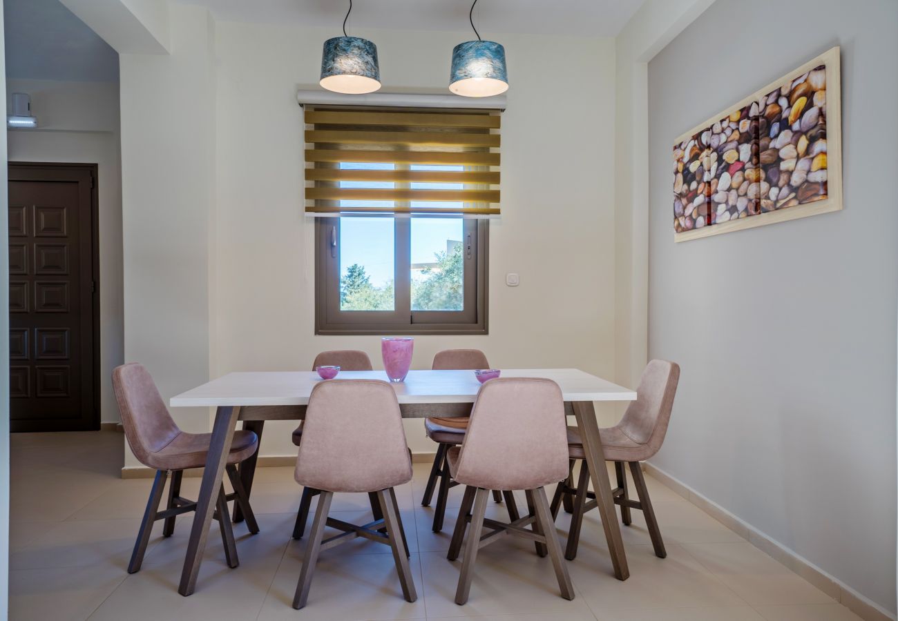 Comfortable dining area,Prines,Rethymno Comfortable dining area