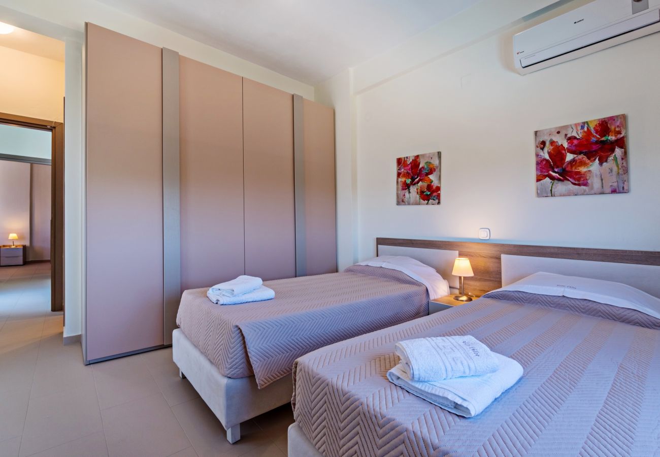 Twin beds bedroom,Prines,Rethymno Twin beds bedroom