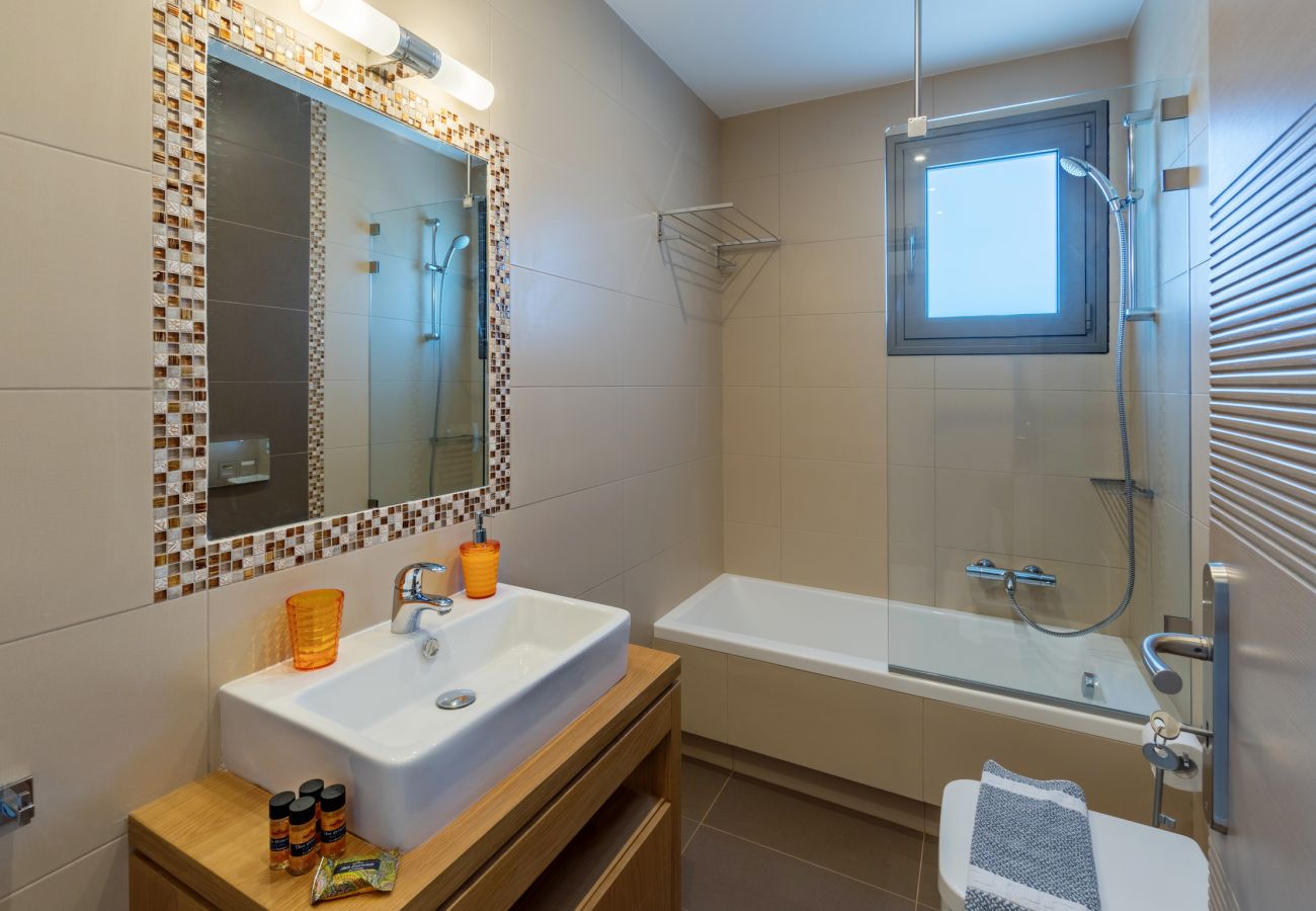 Fully equipped bathroom,Prines,Rethymno Fully equipped bathroom
