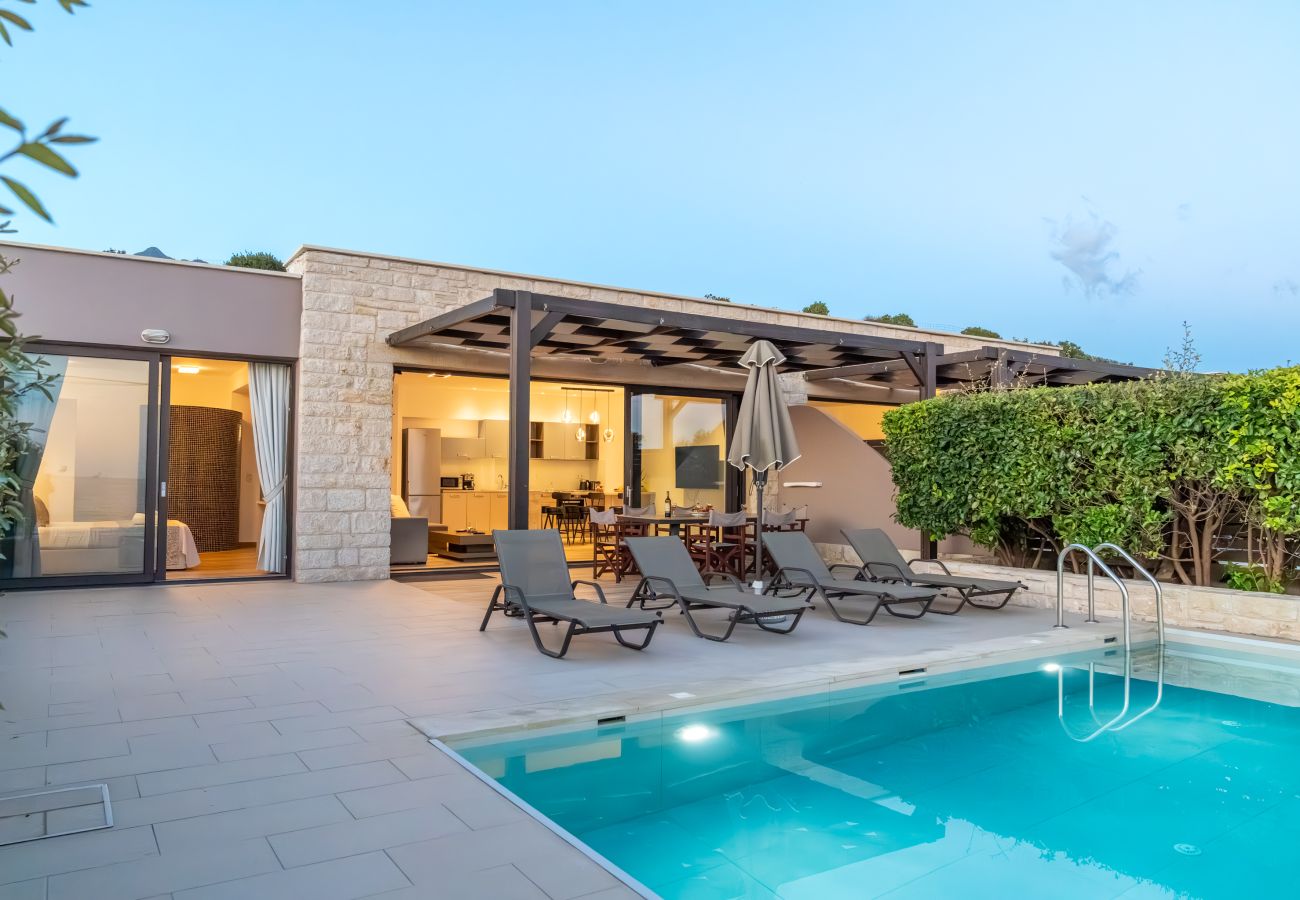 Villa in Frangocastello - Mary Beach 1