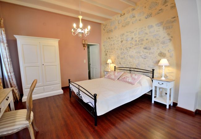 2 person studio in Rethymno Old Town, Double bed bedroom 2 person studio in Rethymno Old Town, Double bed bedroom
