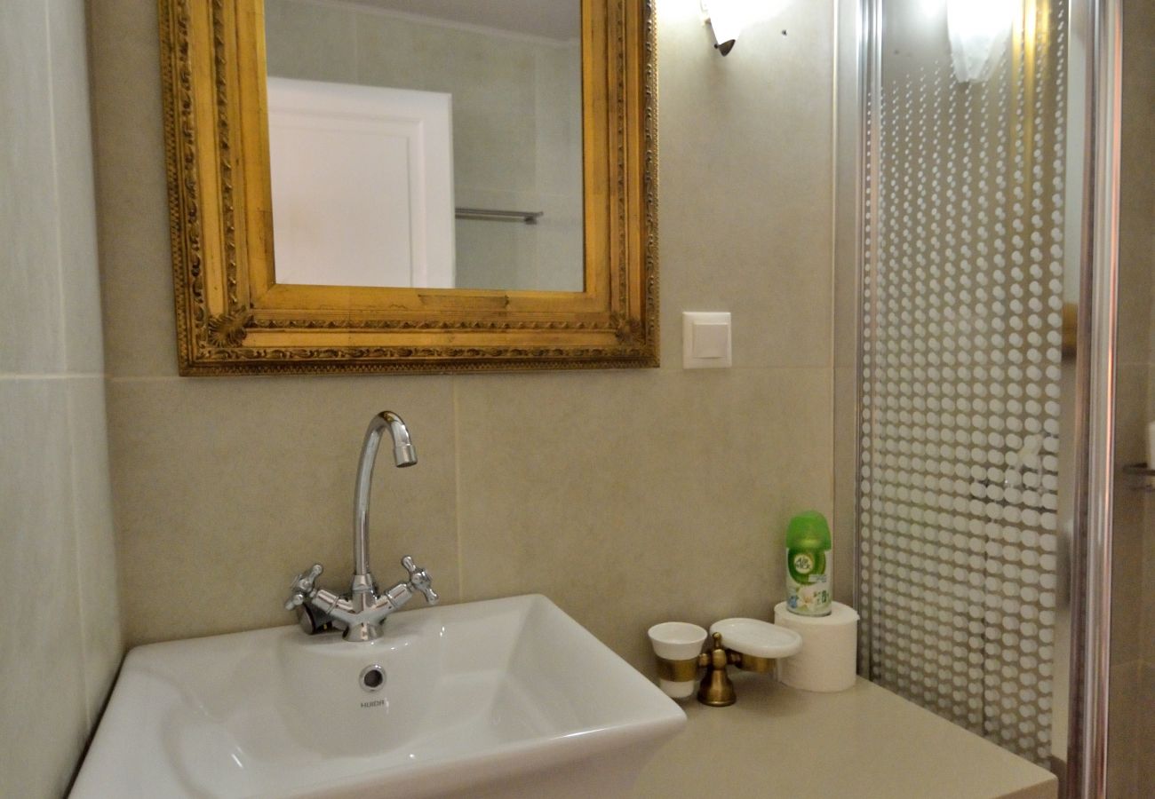 2 person studio in Rethymno Old Town, Fully equipped bathroom 2 person studio in Rethymno Old Town, Fully equipped bathroom