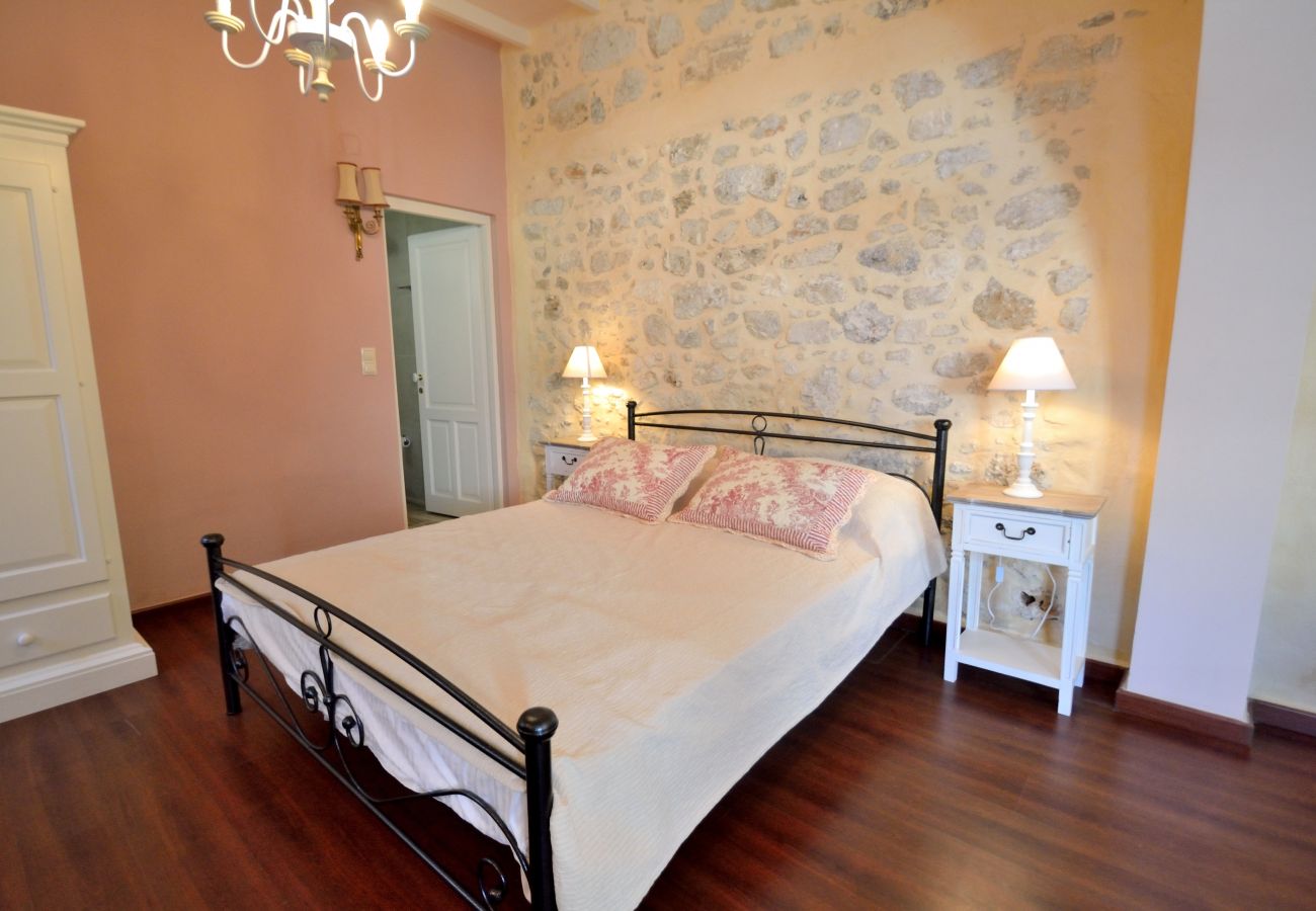 2 person studio in Rethymno Old Town, Double bed bedroom 2 person studio in Rethymno Old Town, Double bed bedroom